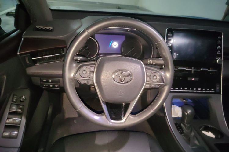 Used Toyota Avalon 2019 2.0L XLE Premium Edition China VI Steering Wheel