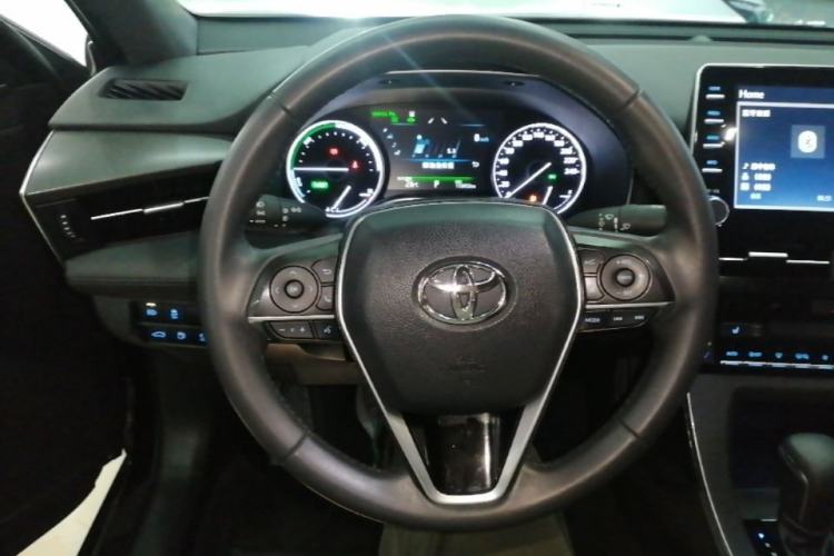 Used Toyota Avalon 2019 Dual-Engine 2.5L XLE Prestige Version China VI Standard Steering Wheel