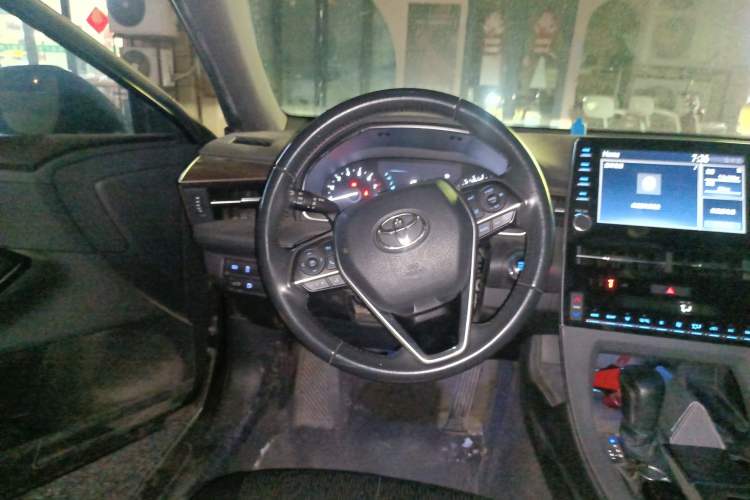 Used Toyota Avalon 2019 2.0L Luxury Edition China VI Standard Steering Wheel