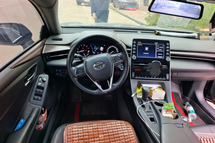 Used Toyota Avalon 2019 2.0L Ambition Edition China VI Steering Wheel