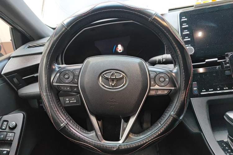 Used Toyota Avalon 2019 2.0L Luxury Edition China VI Standard Steering Wheel