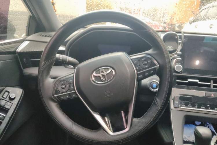 Used Toyota Avalon 2019 2.0L Ambition Edition China VI Steering Wheel