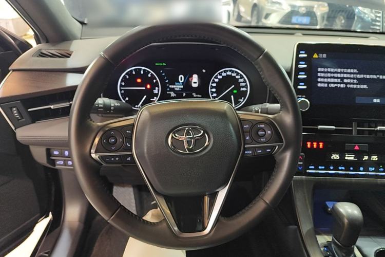 Used Toyota Avalon 2019 2.0L XLE Premium Edition China VI Steering Wheel