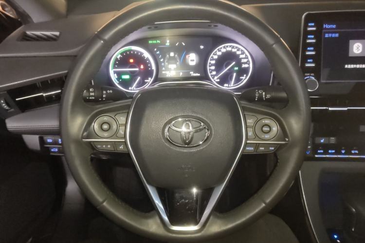 Used Toyota Avalon 2019 Dual-Engine 2.5L XLE Prestige Version China VI Standard Steering Wheel