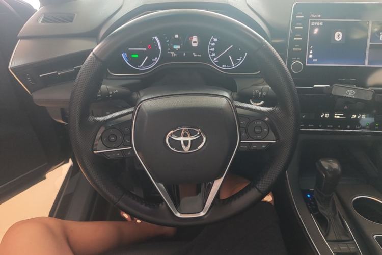 Used Toyota Avalon 2019 Dual-Engine 2.5L XLE Prestige Version China VI Standard Steering Wheel