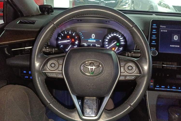 Used Toyota Avalon 2019 2.0L Luxury Edition China VI Standard Steering Wheel