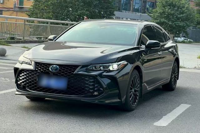 Used Toyota Avalon 2019 Dual-Engine 2.5L Limited Flagship Edition China VI Standard