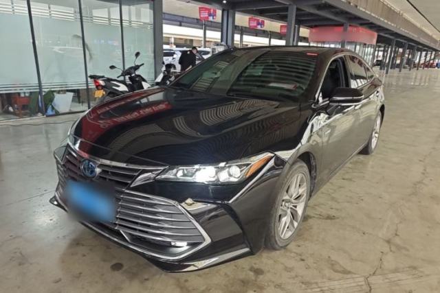 Used Toyota Avalon 2019 Dual-Engine 2.5L Luxury Edition China VI Standard