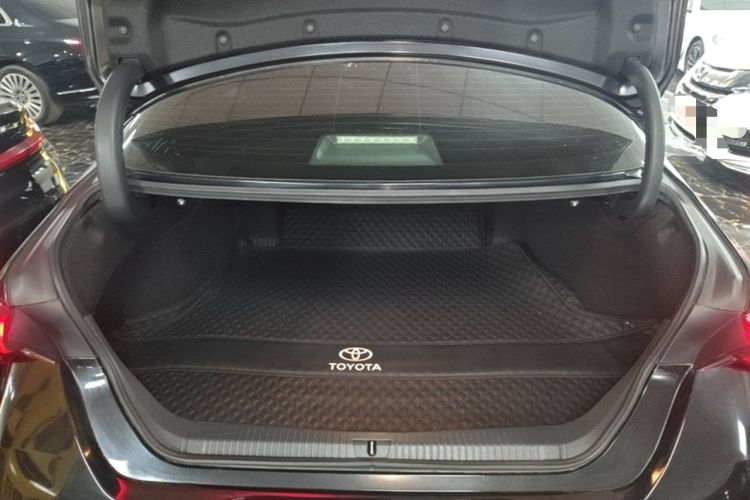 Used Toyota Avalon 2019 2.0L XLE Premium Edition China VI Trunk