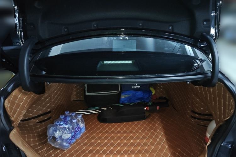 Used Toyota Avalon 2019 Dual-Engine 2.5L Luxury Edition China VI Standard Trunk