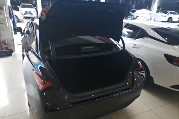 Used Toyota Avalon 2019 2.0L Ambition Edition China VI Trunk