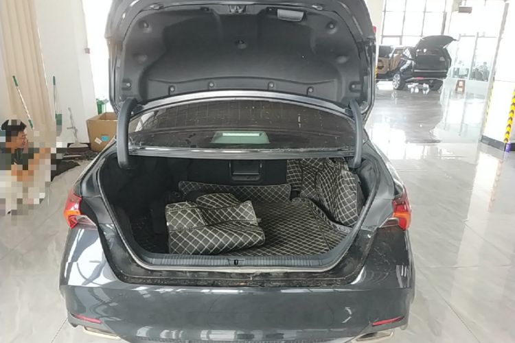 Used Toyota Avalon 2019 2.5L Ambition Version China VI Standard Trunk
