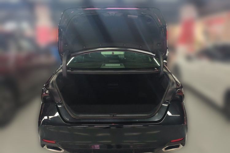 Used Toyota Avalon 2019 2.0L Ambition Edition China VI Trunk