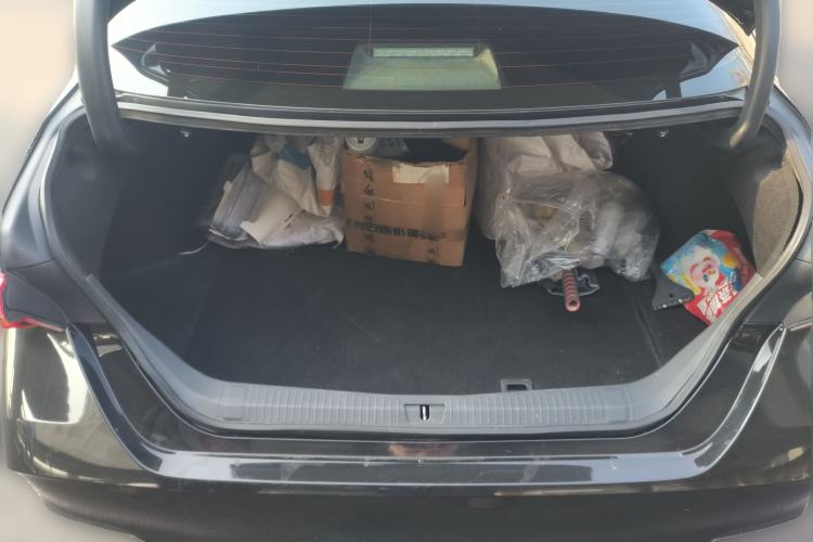 Used Toyota Avalon 2019 2.5L Touring Premium Version China VI Standard Trunk