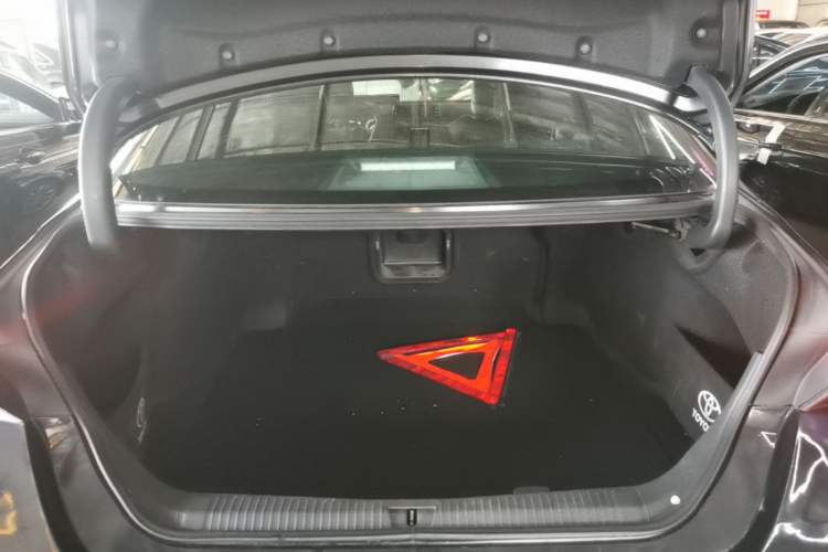Used Toyota Avalon 2019 2.0L Ambition Edition China VI Trunk
