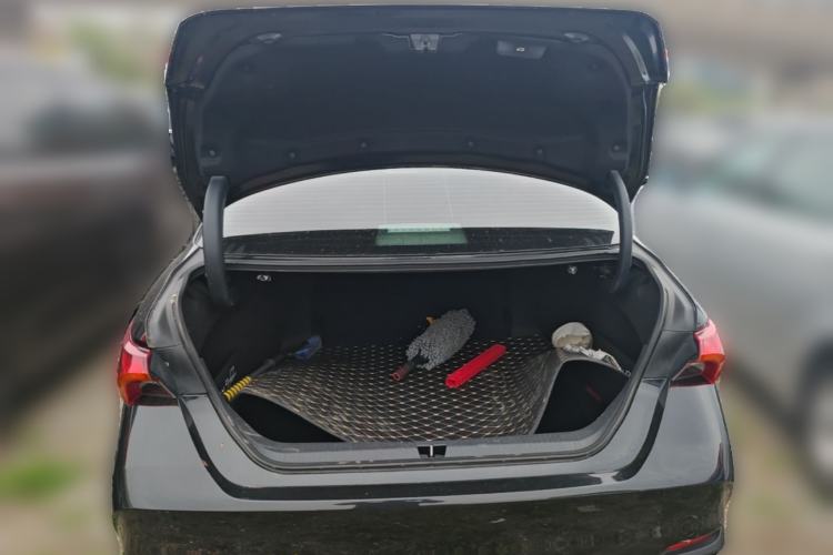Used Toyota Avalon 2019 Dual-Engine 2.5L Luxury Edition China VI Standard Trunk