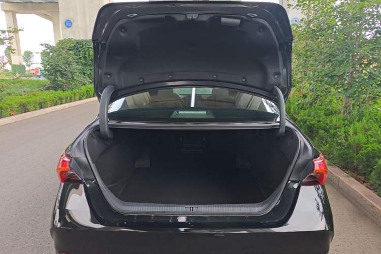 Used Toyota Avalon 2019 2.0L Ambition Edition China VI Trunk