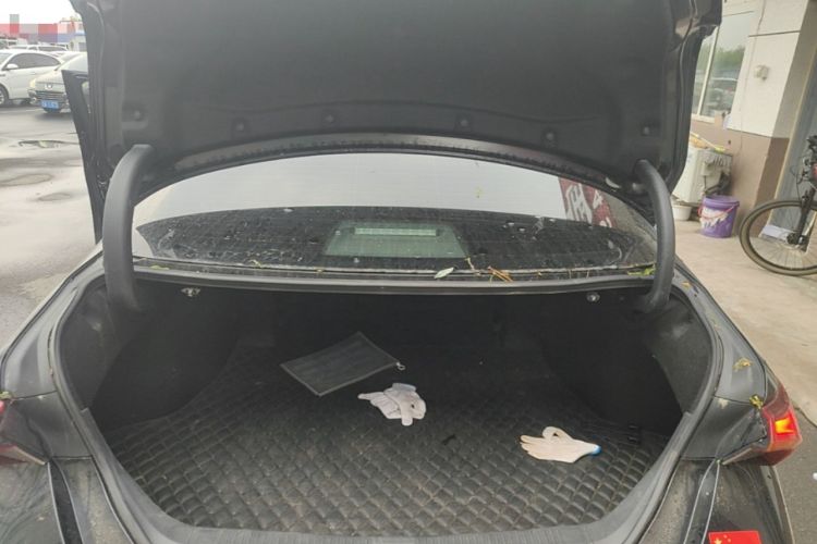 Used Toyota Avalon 2019 2.5L Touring Premium Version China VI Standard Trunk