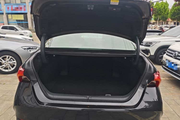 Used Toyota Avalon 2019 2.0L Luxury Edition China VI Standard Trunk