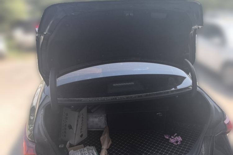 Used Toyota Avalon 2019 Dual-Engine 2.5L XLE Prestige Version China VI Standard Trunk