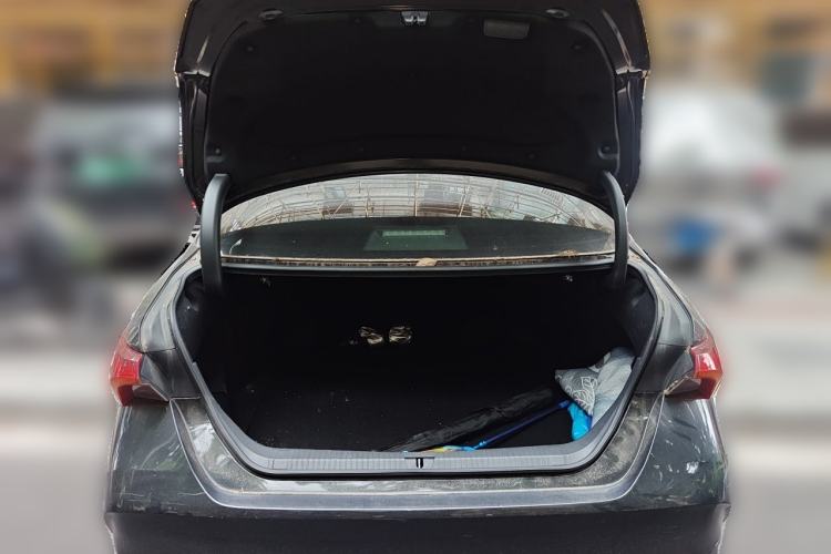 Used Toyota Avalon 2019 2.0L XLE Premium Edition China VI Trunk