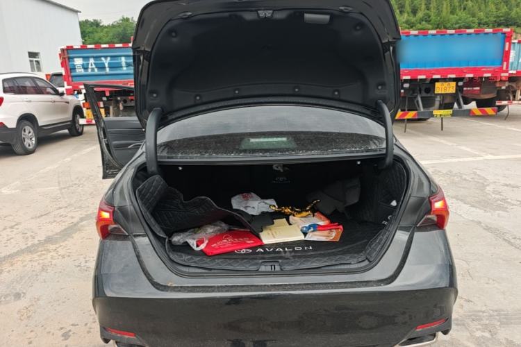 Used Toyota Avalon 2019 2.0L XLE Premium Edition China VI Trunk