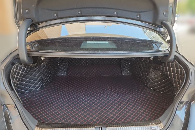 Used Toyota Avalon 2019 Dual-Engine 2.5L Luxury Edition China VI Standard Trunk
