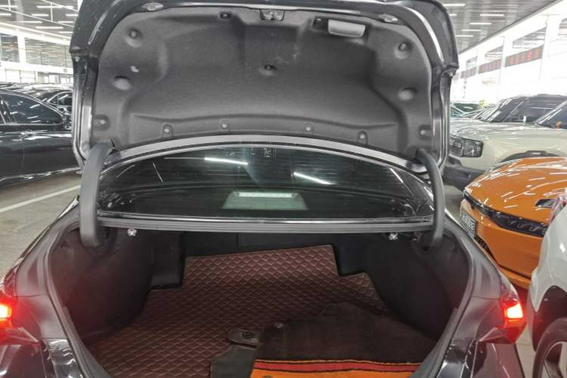 Used Toyota Avalon 2019 2.0L Luxury Edition China VI Standard Trunk