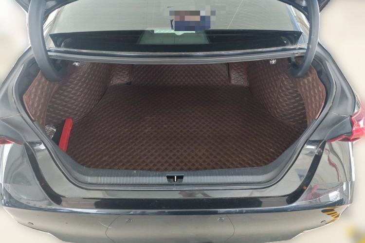 Used Toyota Avalon 2019 2.0L Luxury Edition China VI Standard Trunk
