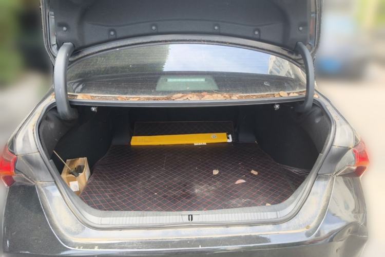 Used Toyota Avalon 2019 2.0L Luxury Edition China VI Standard Trunk