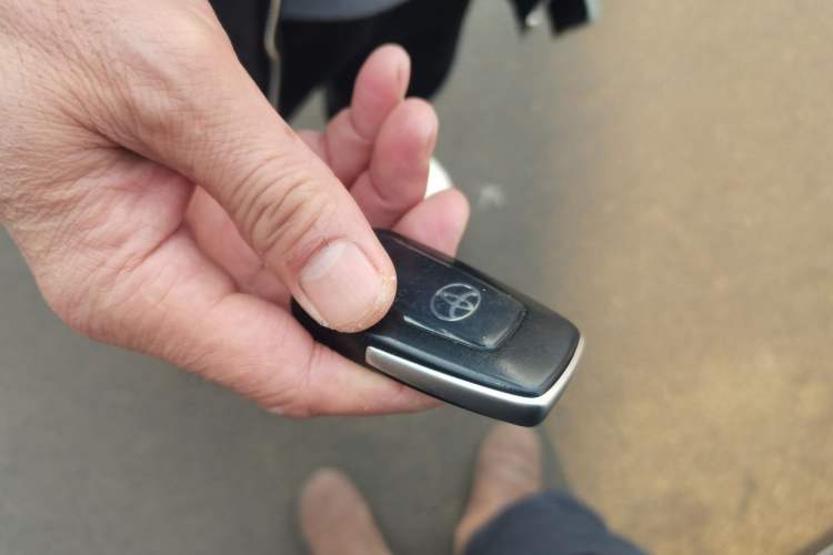 Used Toyota Avalon 2019 2.5L Touring Premium Version China VI Standard Vehicle Key
