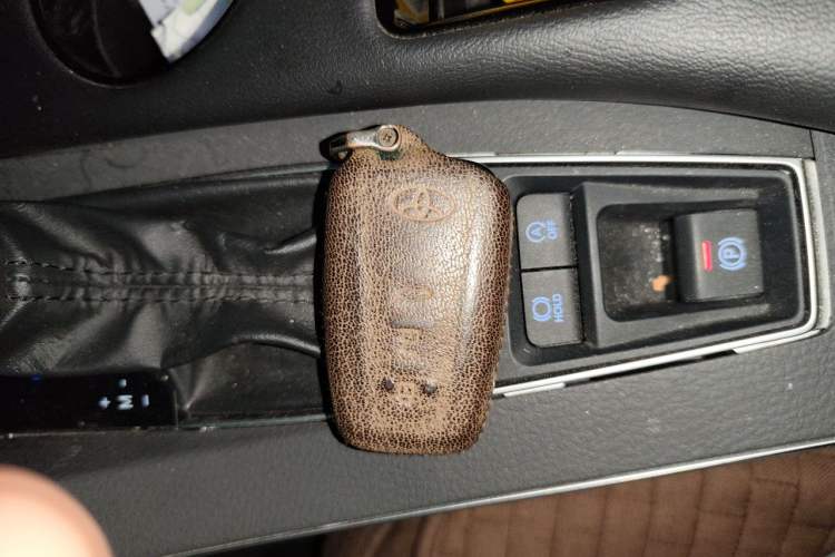 Used Toyota Avalon 2019 2.0L Luxury Edition China VI Standard Vehicle Key