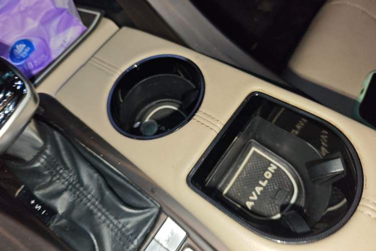 Used Toyota Avalon 2019 Dual-Engine 2.5L Luxury Edition China VI Standard Vehicle Key