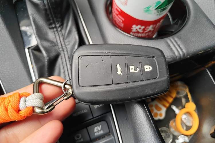 Used Toyota Avalon 2019 Dual-Engine 2.5L Luxury Edition China VI Standard Vehicle Key
