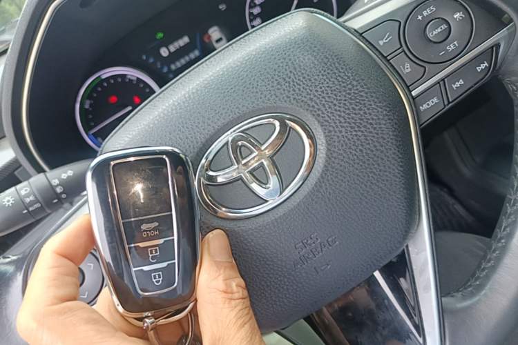 Used Toyota Avalon 2019 Dual-Engine 2.5L Luxury Edition China VI Standard Vehicle Key