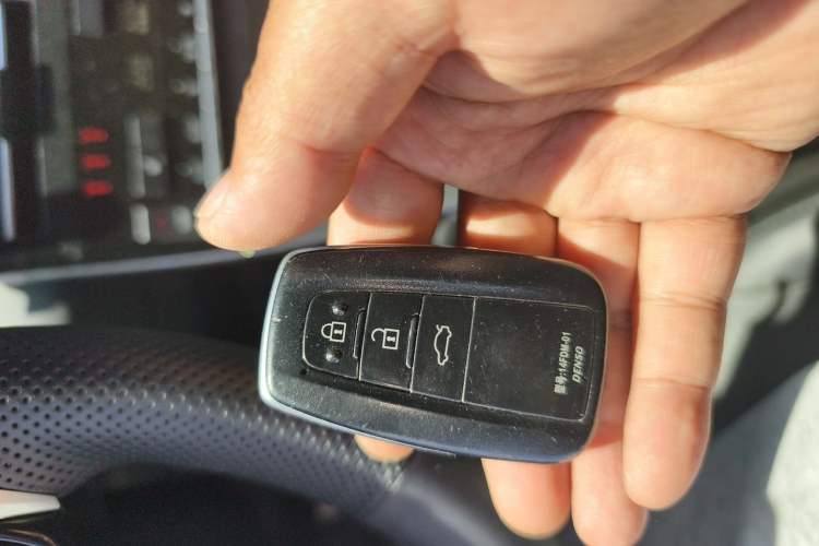 Used Toyota Avalon 2019 2.5L Touring Premium Version China V Standard Vehicle Key
