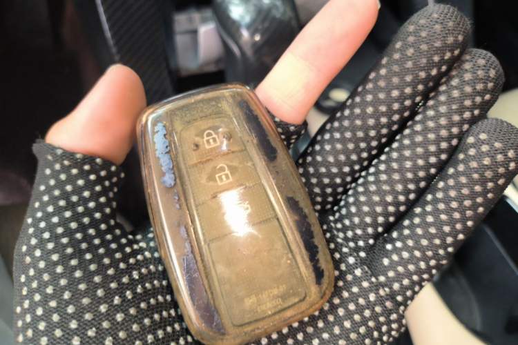 Used Toyota Avalon 2019 Dual-Engine 2.5L Luxury Edition China VI Standard Vehicle Key