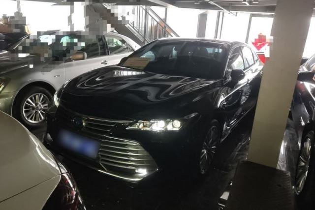 Used Toyota Avalon 2019 Dual-Engine 2.5L XLE Prestige Version China VI Standard