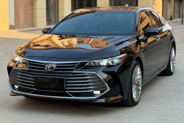 Used Toyota Avalon 2019 Dual-Engine 2.5L Luxury Edition China VI Standard