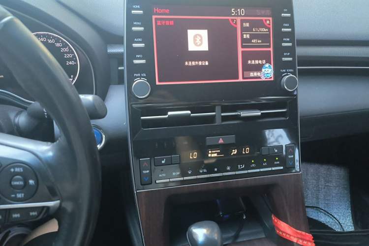 Used Toyota Avalon 2019 Dual-Engine 2.5L XLE Prestige Version China VI Standard Audio And AC Panel