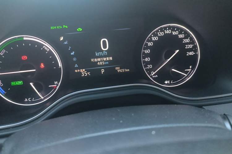 Used Toyota Avalon 2019 Dual-Engine 2.5L XLE Prestige Version China VI Standard Odometer Close Up
