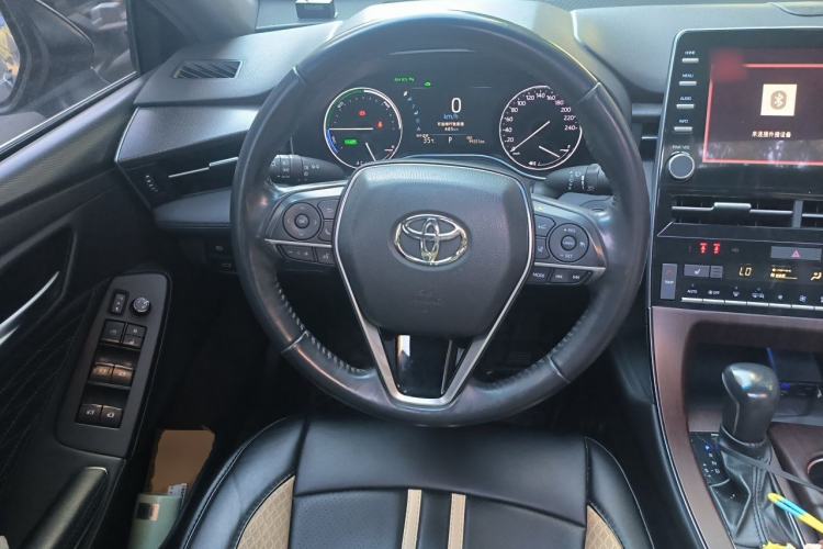 Used Toyota Avalon 2019 Dual-Engine 2.5L XLE Prestige Version China VI Standard Steering Wheel