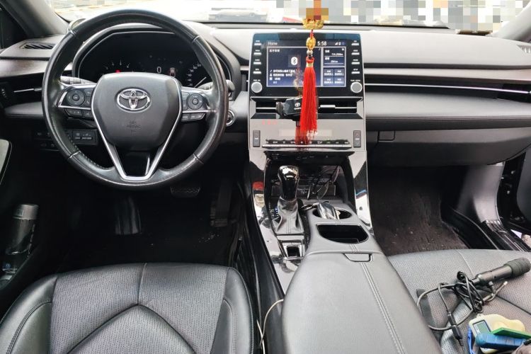 Used Toyota Avalon 2019 2.0L Luxury Edition China VI Standard Center Console