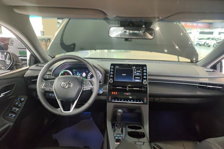 Used Toyota Avalon 2019 Dual-Engine 2.5L Luxury Edition China VI Standard Center Console