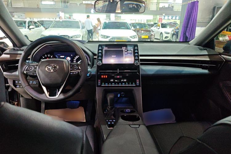 Used Toyota Avalon 2019 2.5L Ambition Version China VI Standard Center Console
