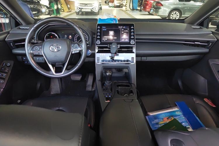 Used Toyota Avalon 2019 Dual-Engine 2.5L Luxury Edition China VI Standard Center Console
