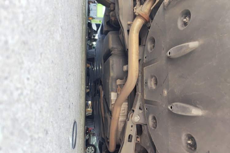 Used Toyota Avalon 2019 Dual-Engine 2.5L Luxury Edition China VI Standard Chassis Rear