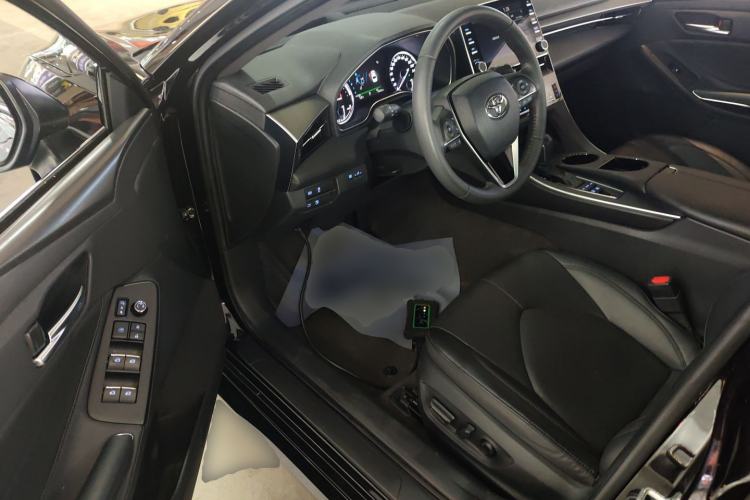 Used Toyota Avalon 2019 Dual-Engine 2.5L Luxury Edition China VI Standard Driver Seat