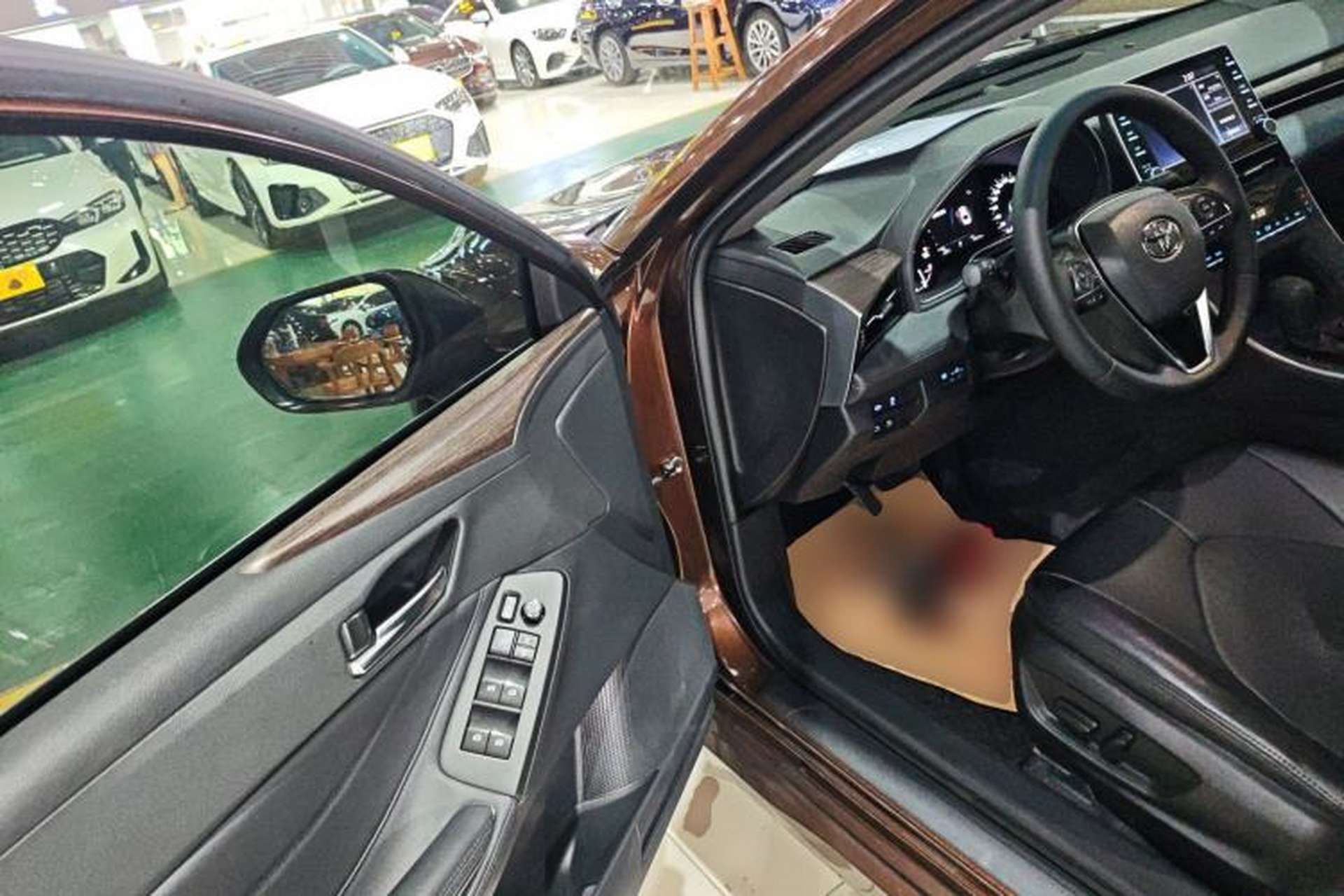 Used Toyota Avalon 2019 2.5L Ambition Version China VI Standard Driver Seat