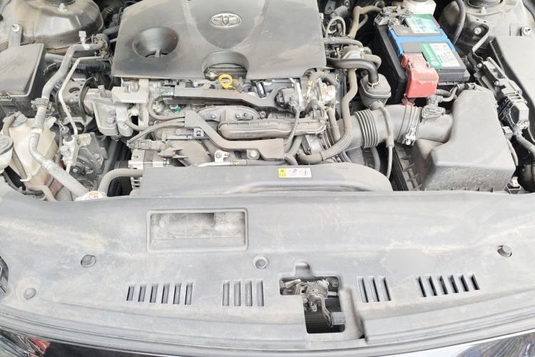 Used Toyota Avalon 2019 2.0L Luxury Edition China VI Standard Engine Bay